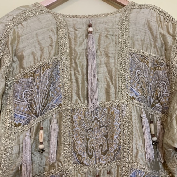 JA Resort | Vintage Gold 80’s Silk Tassel Wood Bead Quilted Open Front Jacket - Picture 13 of 17